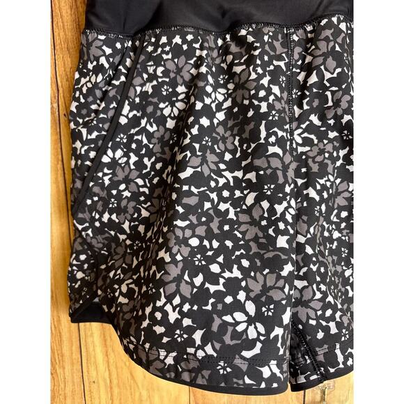 Land's End Bundle Shorts Pockets with Underwear Liner Size 4 - Picture 2 of 7